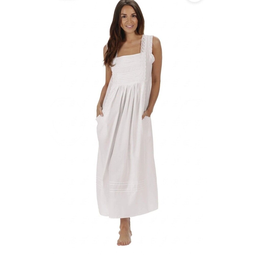The 1 For U Rebecca Embrodiered Nightgown Women's 3XL White Lace Pockets EUC